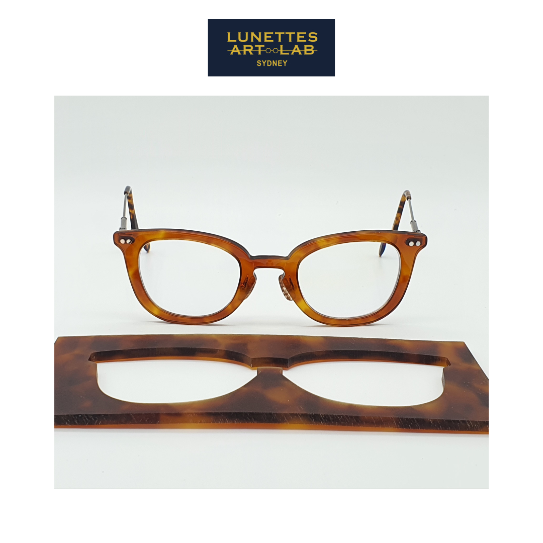 Bespoke Handcrafted Eyewear Service LUNETTES ART LAB